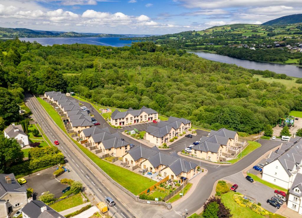 Lakeside Holiday Homes Killaloe Review & Booking Guide